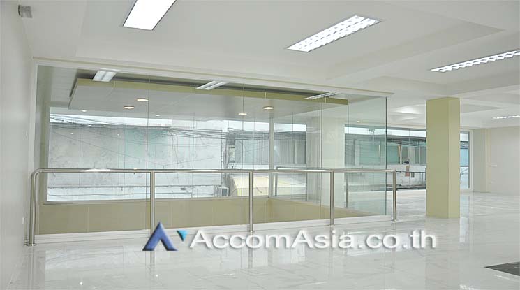 5  Office Space For Sale in Silom ,Bangkok BTS Sala Daeng AA13149